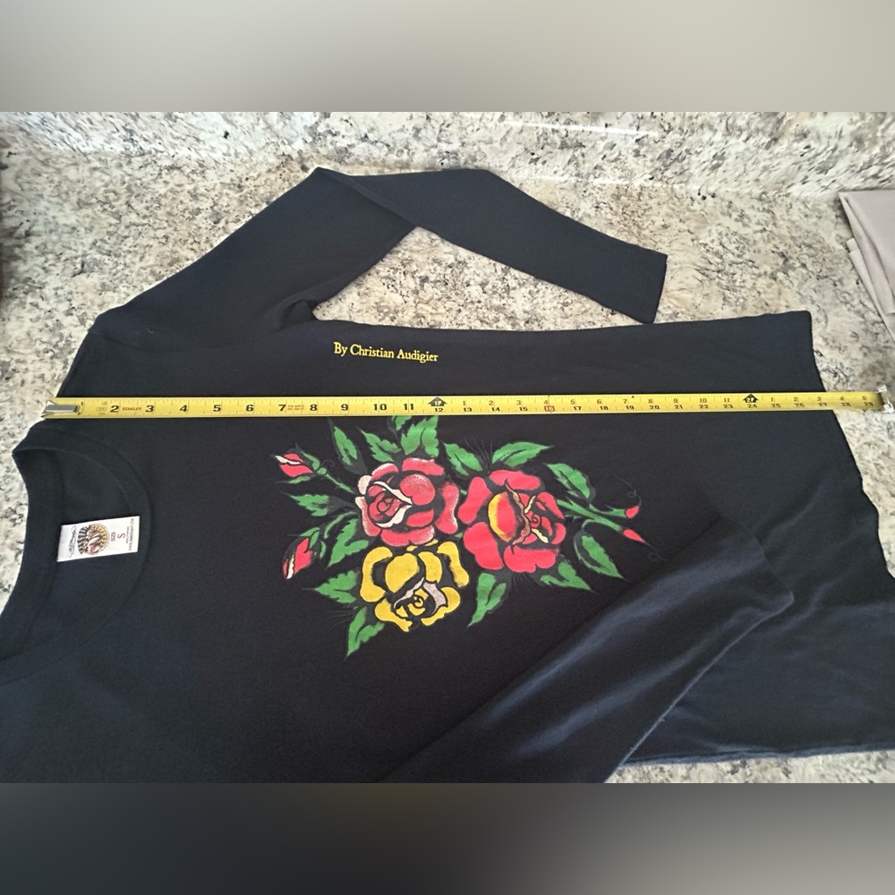 Ed Hardy by Christian Audigier Long Sleeve Rose Bouquet Tattoo Graphic Tee Sz S - Picture 10 of 10